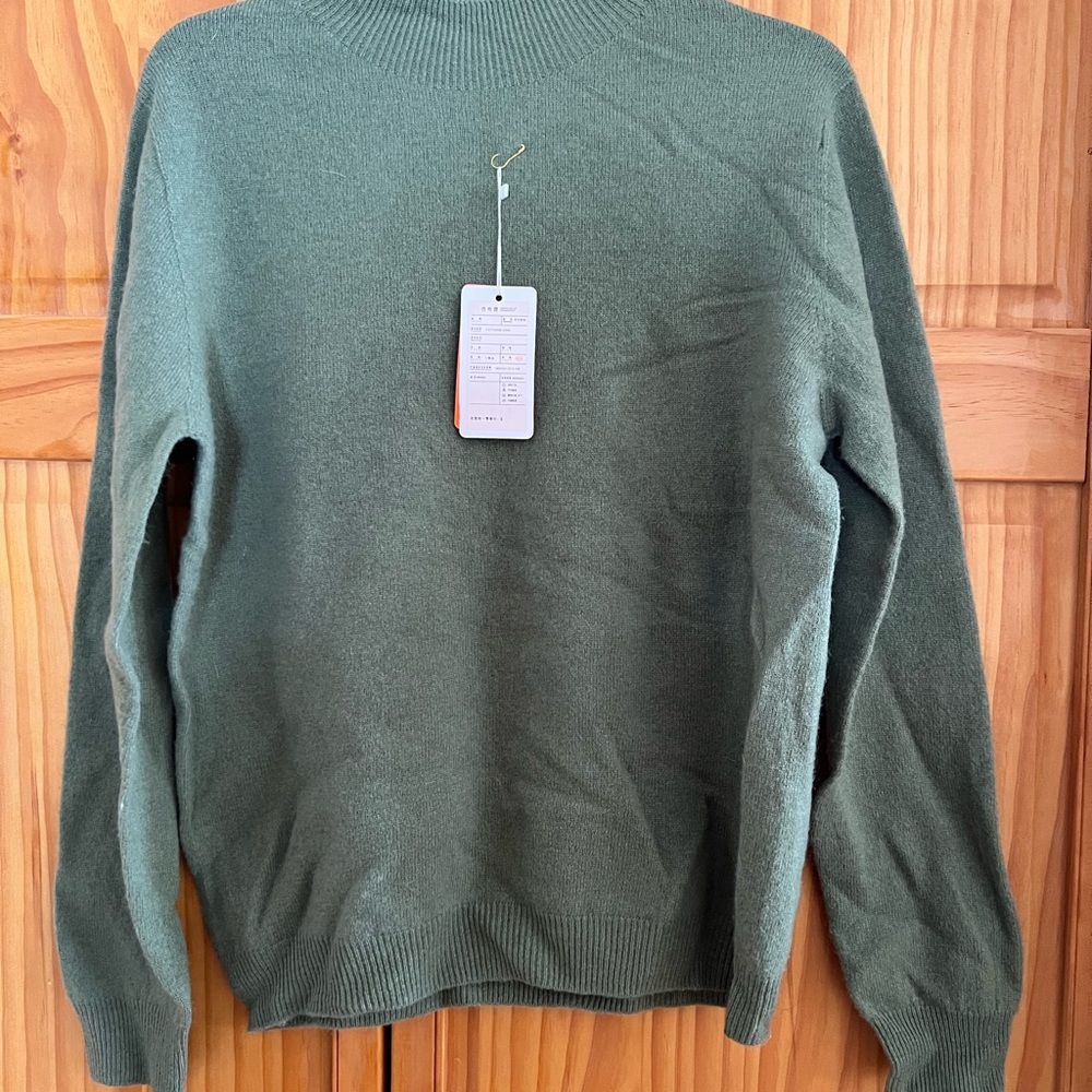 Women’s Green Sweater